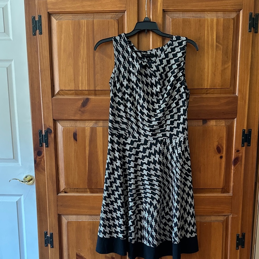 AB Studio Black and White Zigzag M Dress